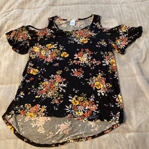 Medium Black Floral Shoulder Show shirt
